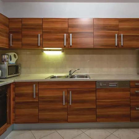 Apartament 1 Bedroom Lovely In
